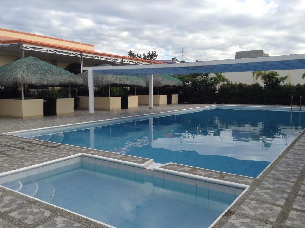 Ukl Ever Resort Hotel Laoag Luaran gambar