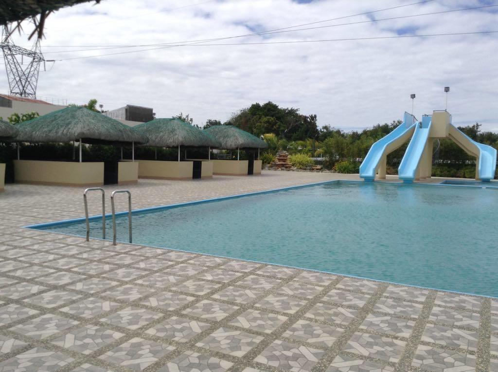 Ukl Ever Resort Hotel Laoag Luaran gambar